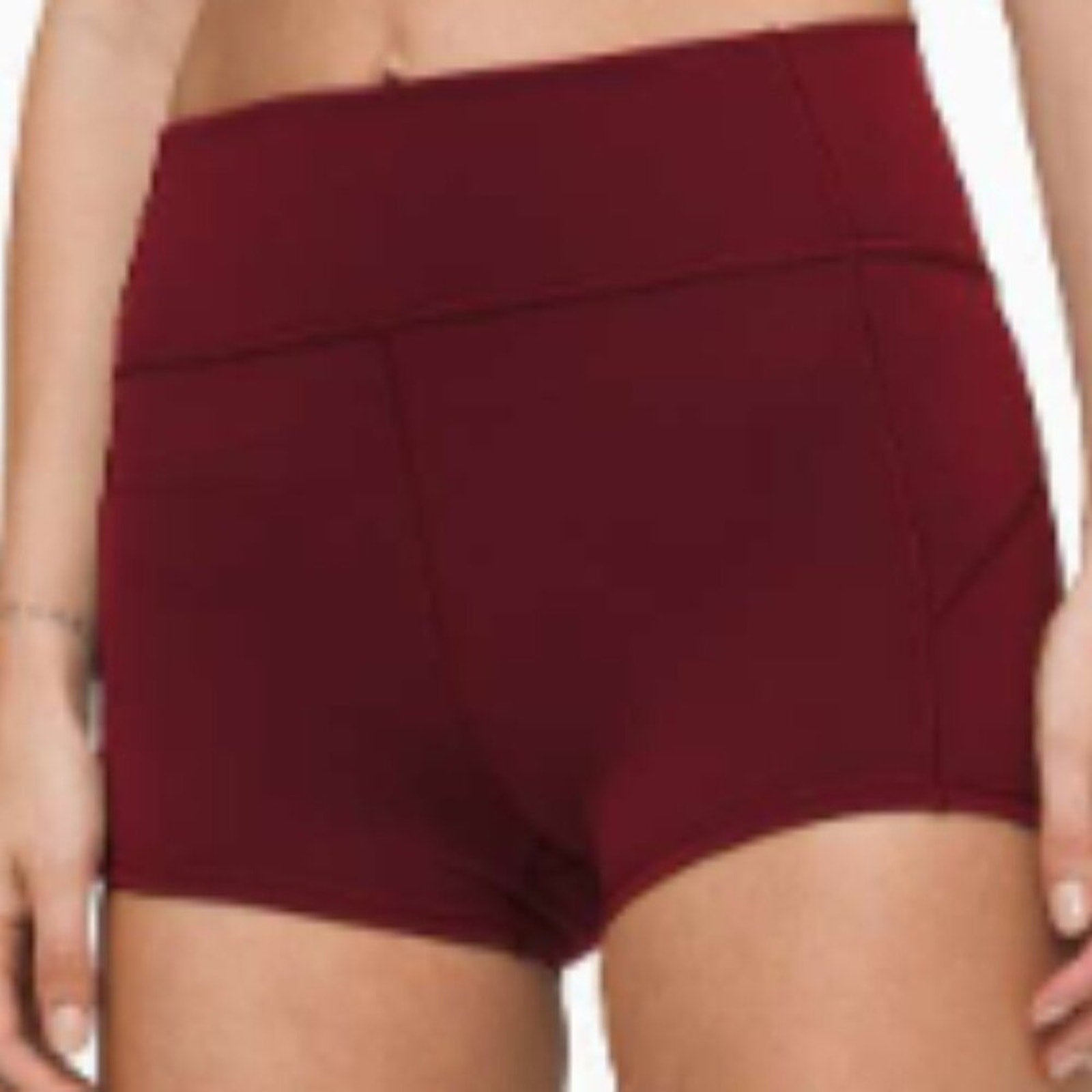 6024 -  LULULEMON In Movement Short *Everlux 2.5" Sz 8 in DEEP ROUGE