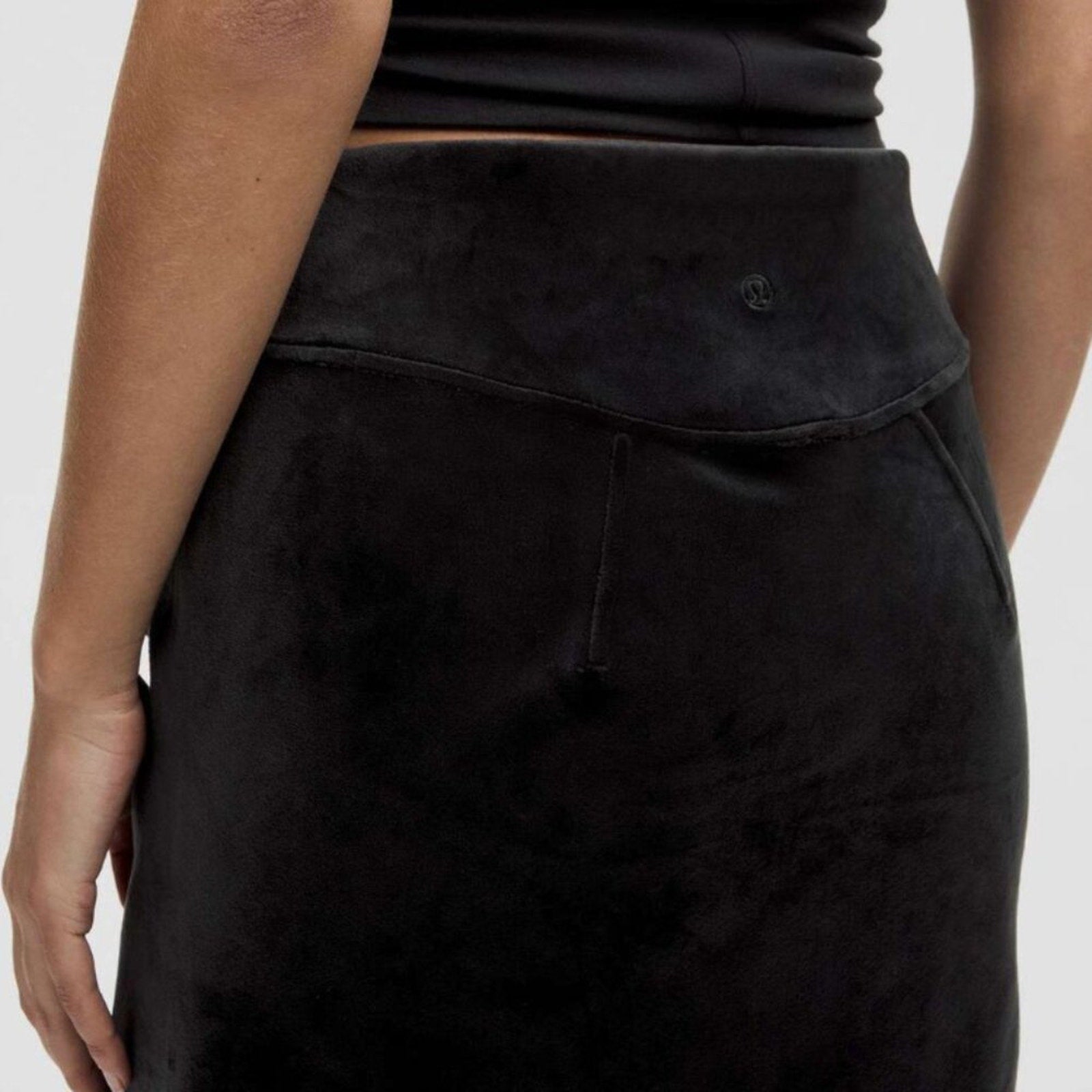 6878 NWT Lululemon Scuba High-Rise Mini Skirt *in Velvet Black Sz XL
