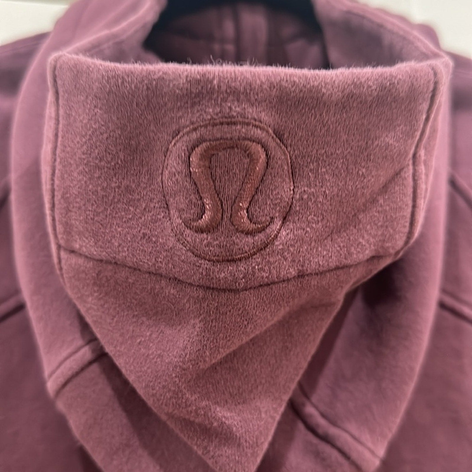 (6313) LULULEMON Scuba Hoodie *Light Cotton Fleece Sz 6 in Arctic Plum *FLAW