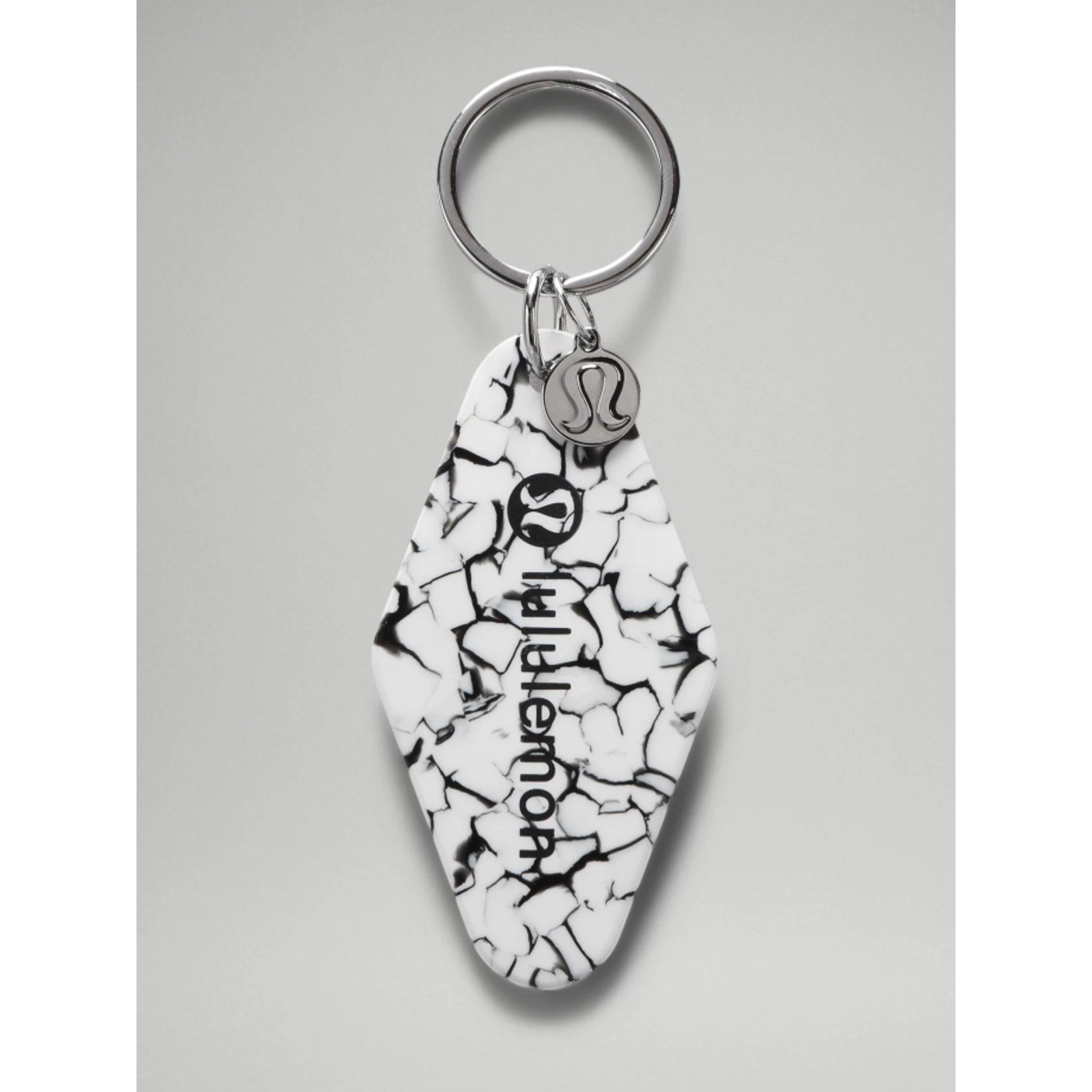 400 - NWT Lululemon Diamond-Shaped Hotel Keychain -AQWI/BLK