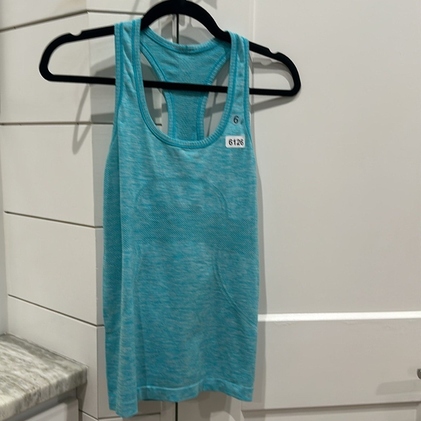 6126 - LULULEMON RUN: Swiftly Tech Racerback Sz 6 ** LOVED