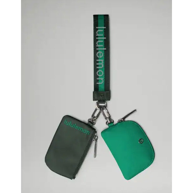0266  NWT LULULEMON Dual Pouch Wristlet in LEGACY GREEN/CASCADIA GREEN **SOLD OUT COLOR