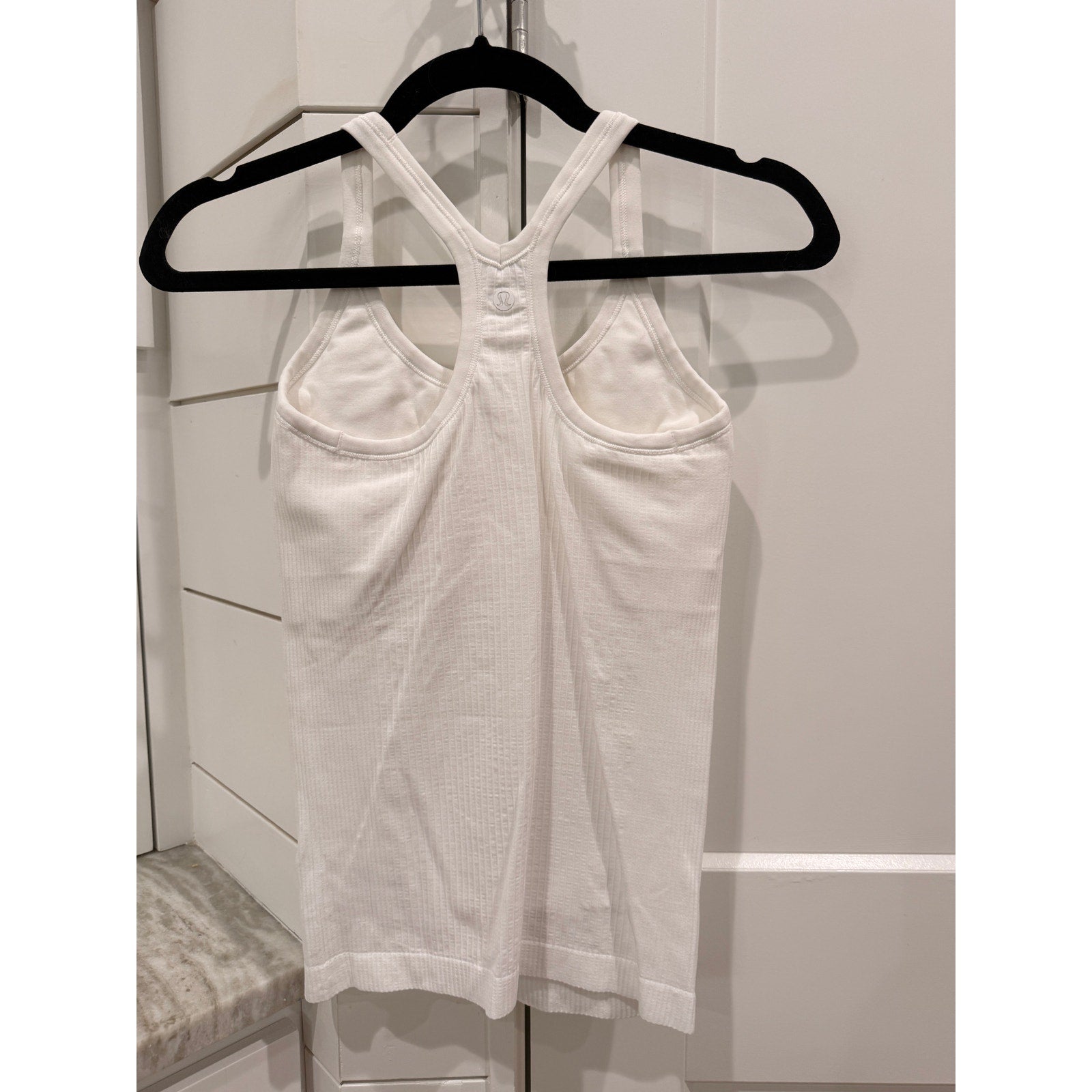 6428 - LULULEMON Ebb to Street Tank Top in White Sz 6 (No Pads)