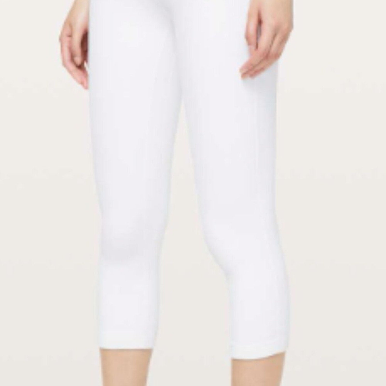 (6284) LULULEMON Align Crop *21" Sz 4 *LOVED