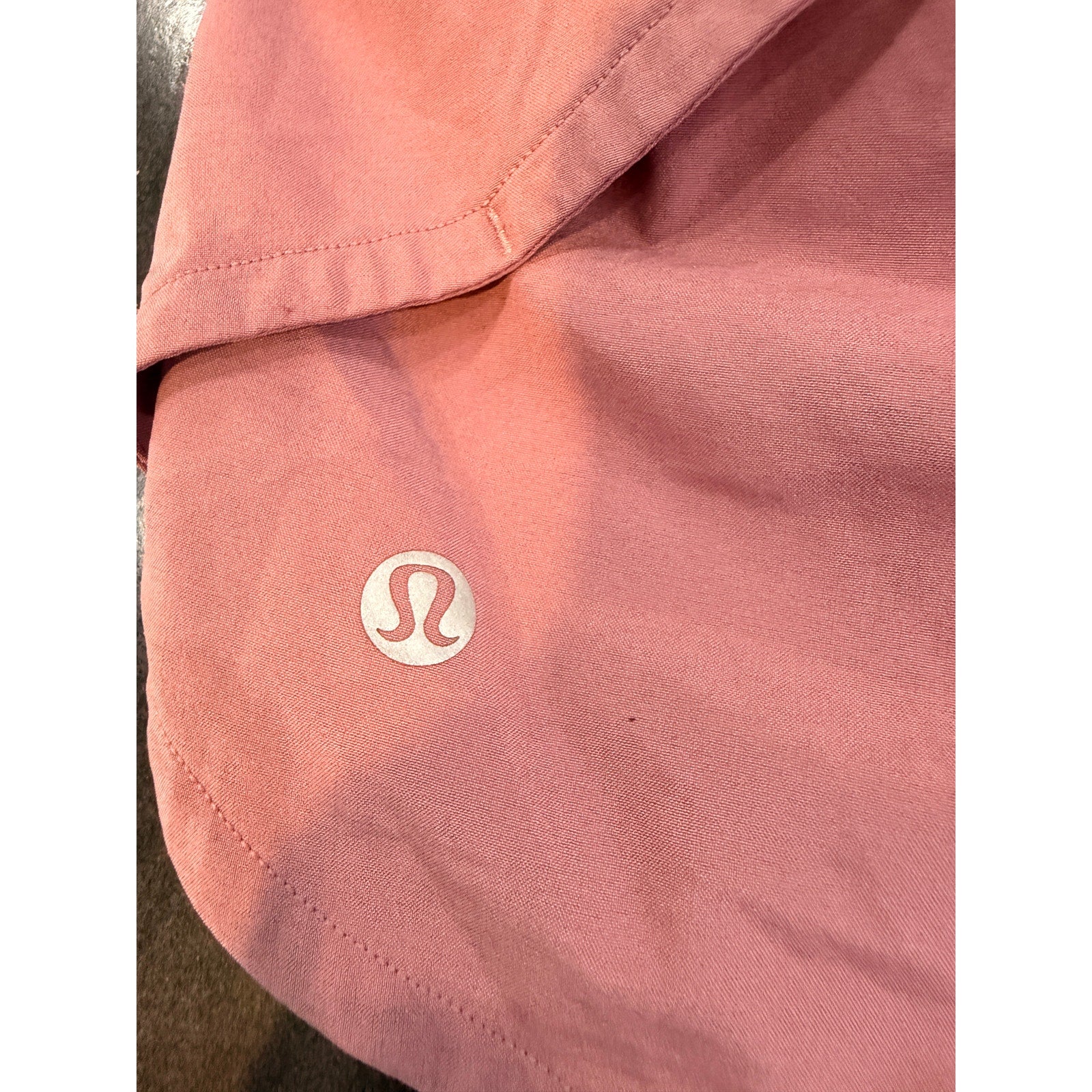 56 - Lululemon Speed Up Short Hi-Rise *2.5" Figue in Sz 10