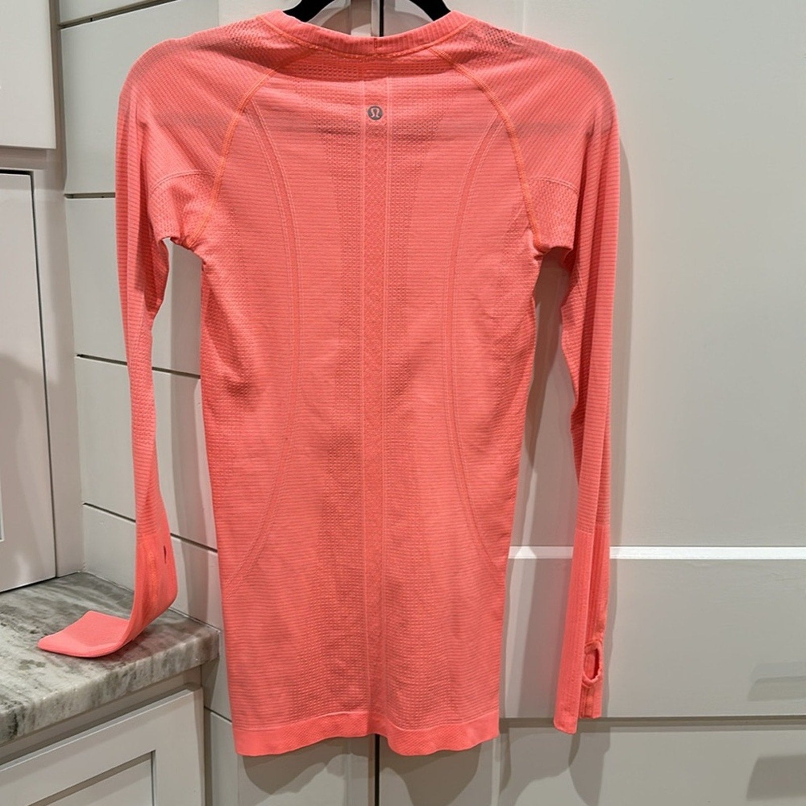 (2027)  🍋 LULULEMON RUN: Swiftly Tech Long Sleeve Crew Sz 4 *EUC