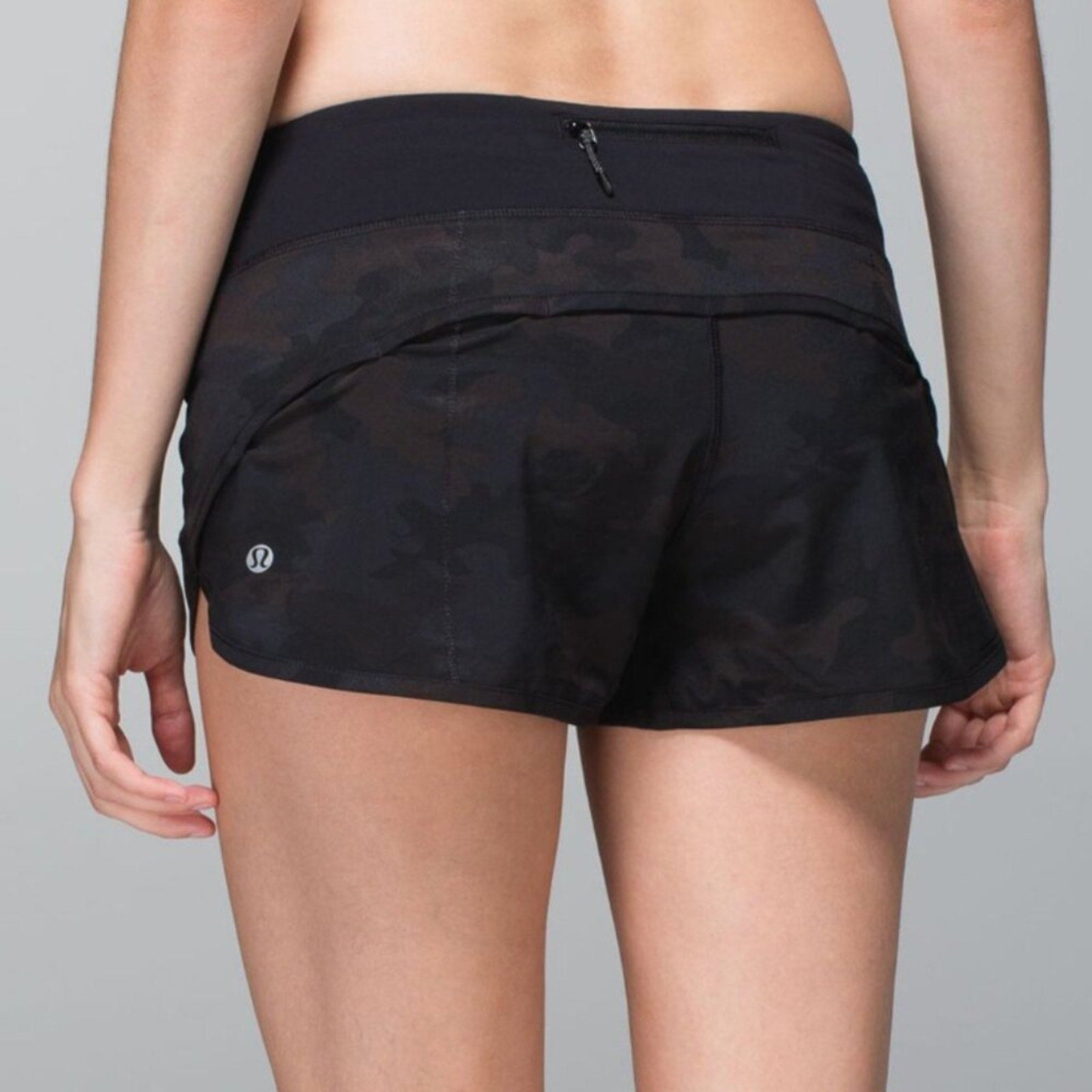 6966 Lululemon Run: Speed Short *4-way Stretch Savasana Camo - New Black sz 8