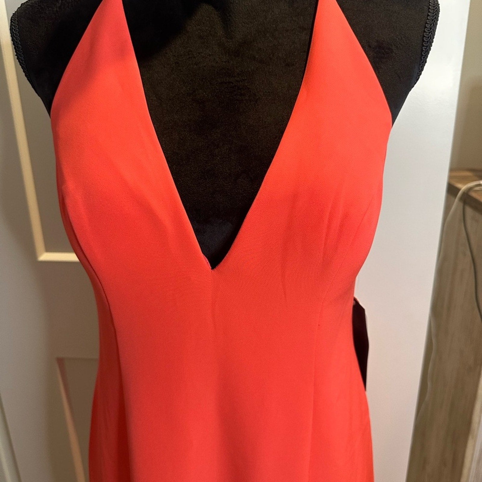 (75) 🆕  AIDAN MATTOX Deep-V Midi Dress for WHBM NWT Sz 6