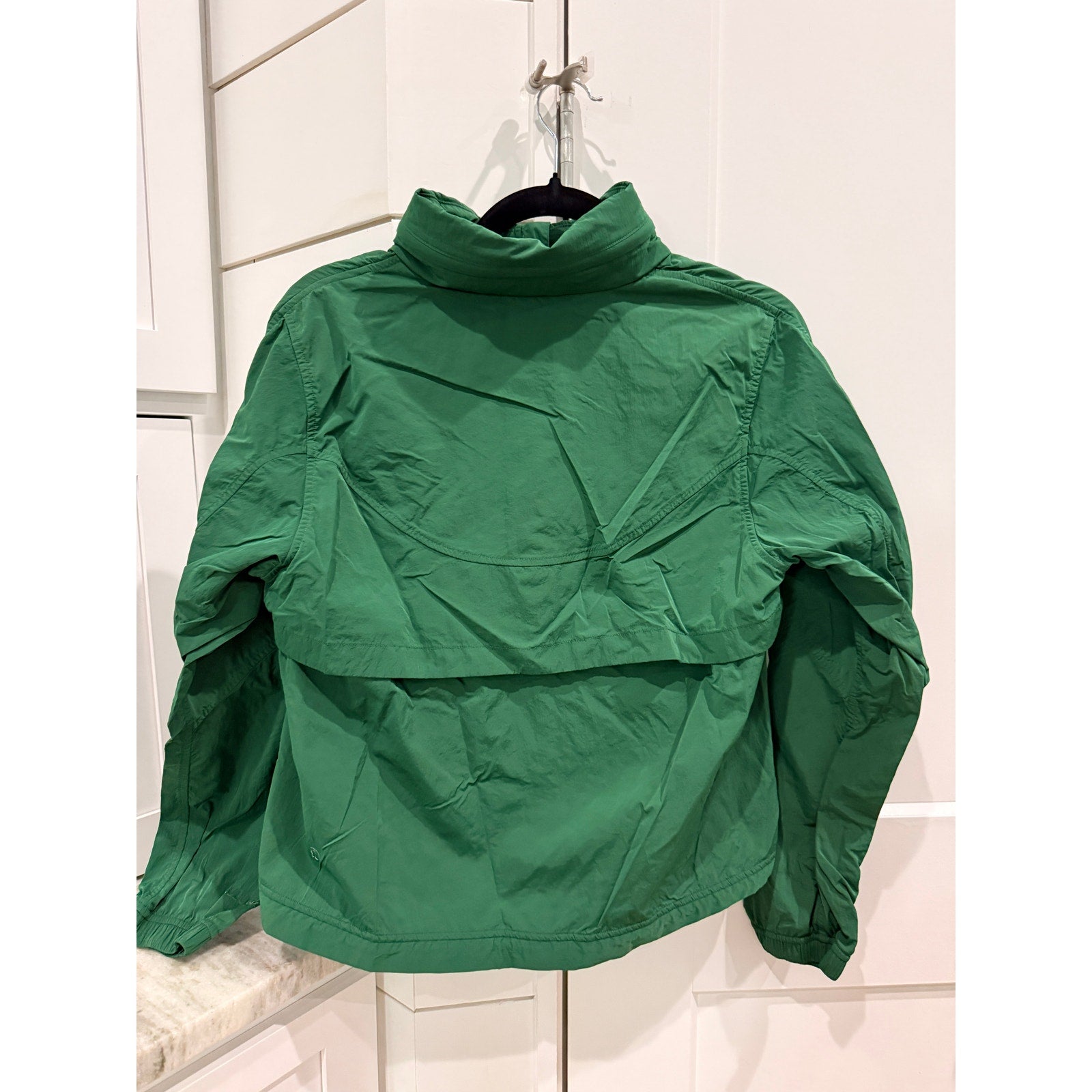 461 - Lululemon Lightweight Hooded Jacket in Everglade Green Sz 6