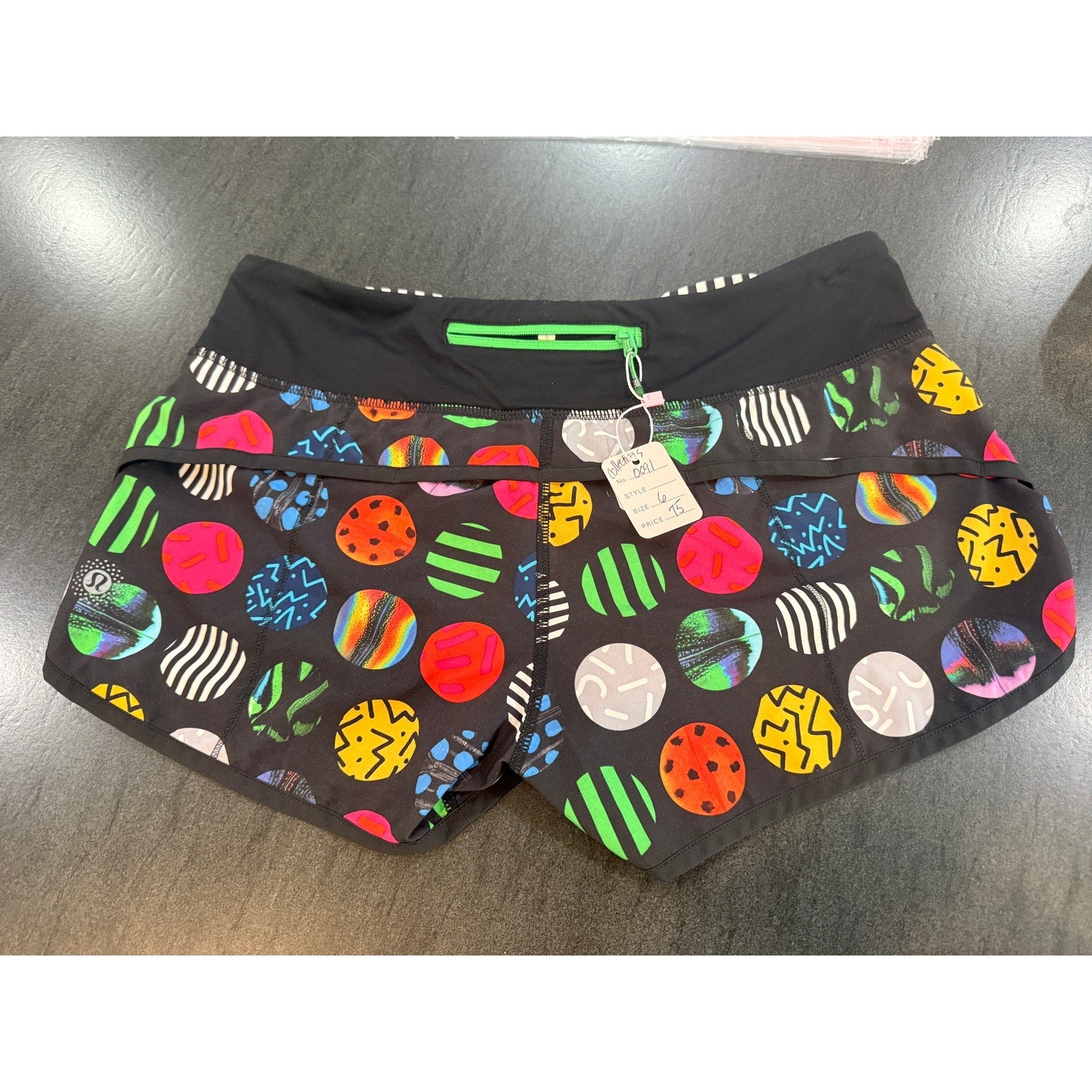 2283 - LULULEMON Speed Short 2015 Seawheeze - Circle Pills Sz 4