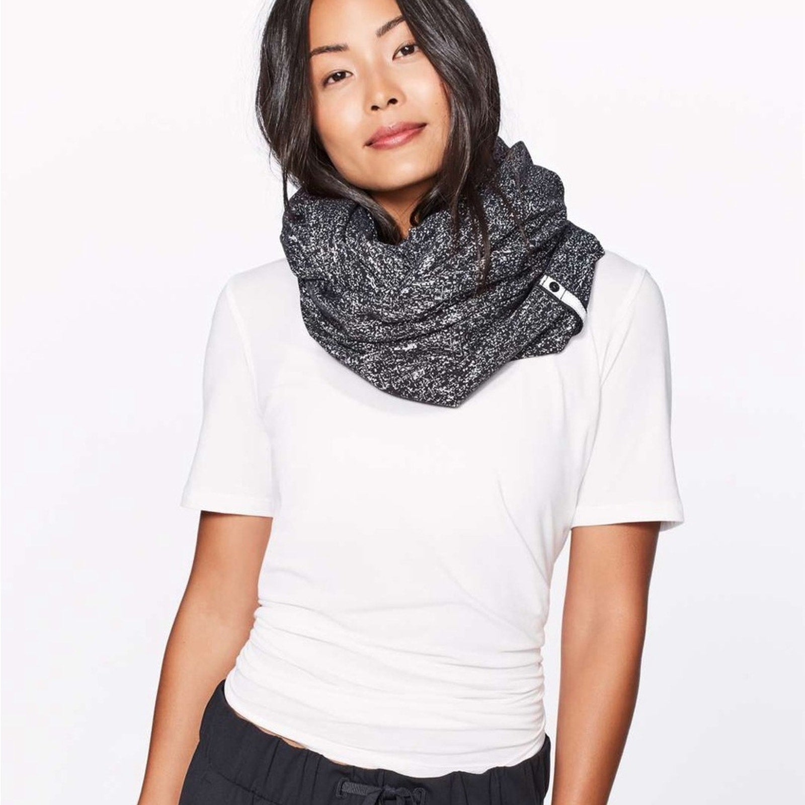 417 - LULULEMON Vinyasa Scarf *Rulu Reconnect Jacquard Running Luon White Black
