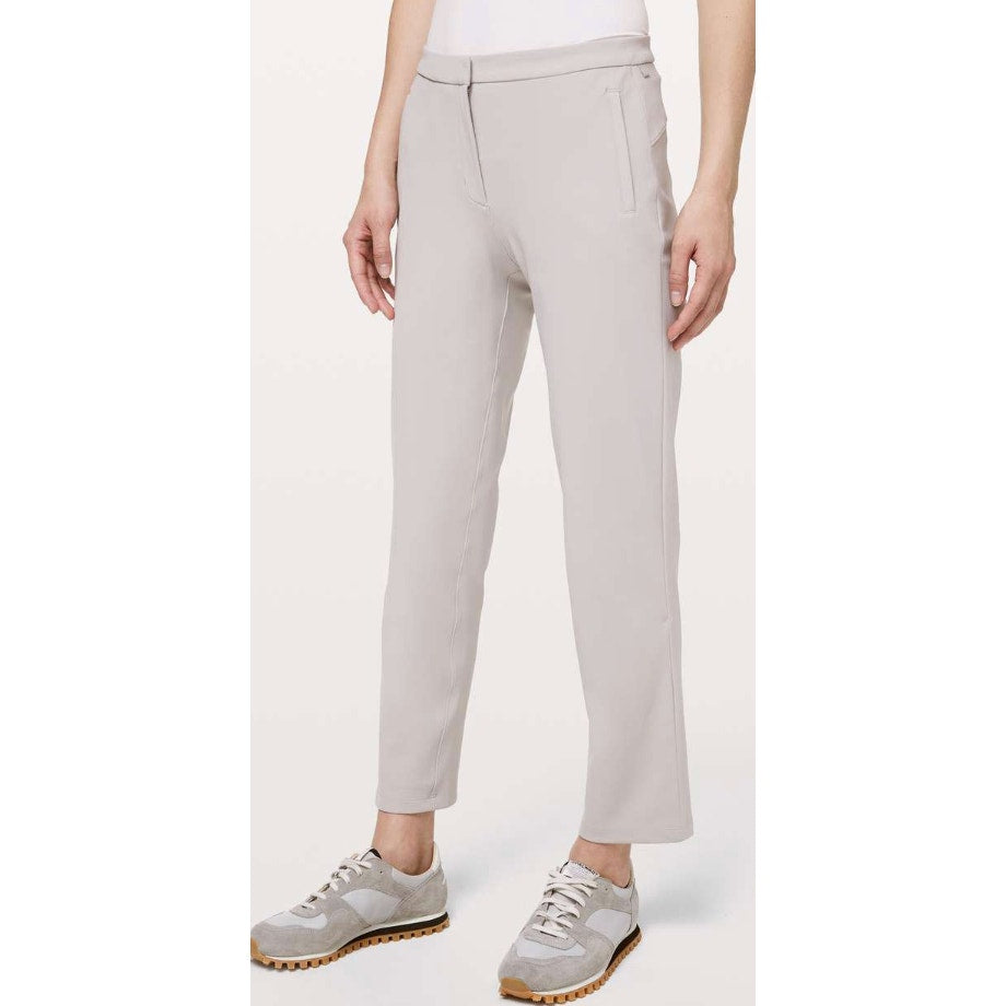 349 - LULULEMON On The Move Pant *Lightweight French Clay in Sz 6