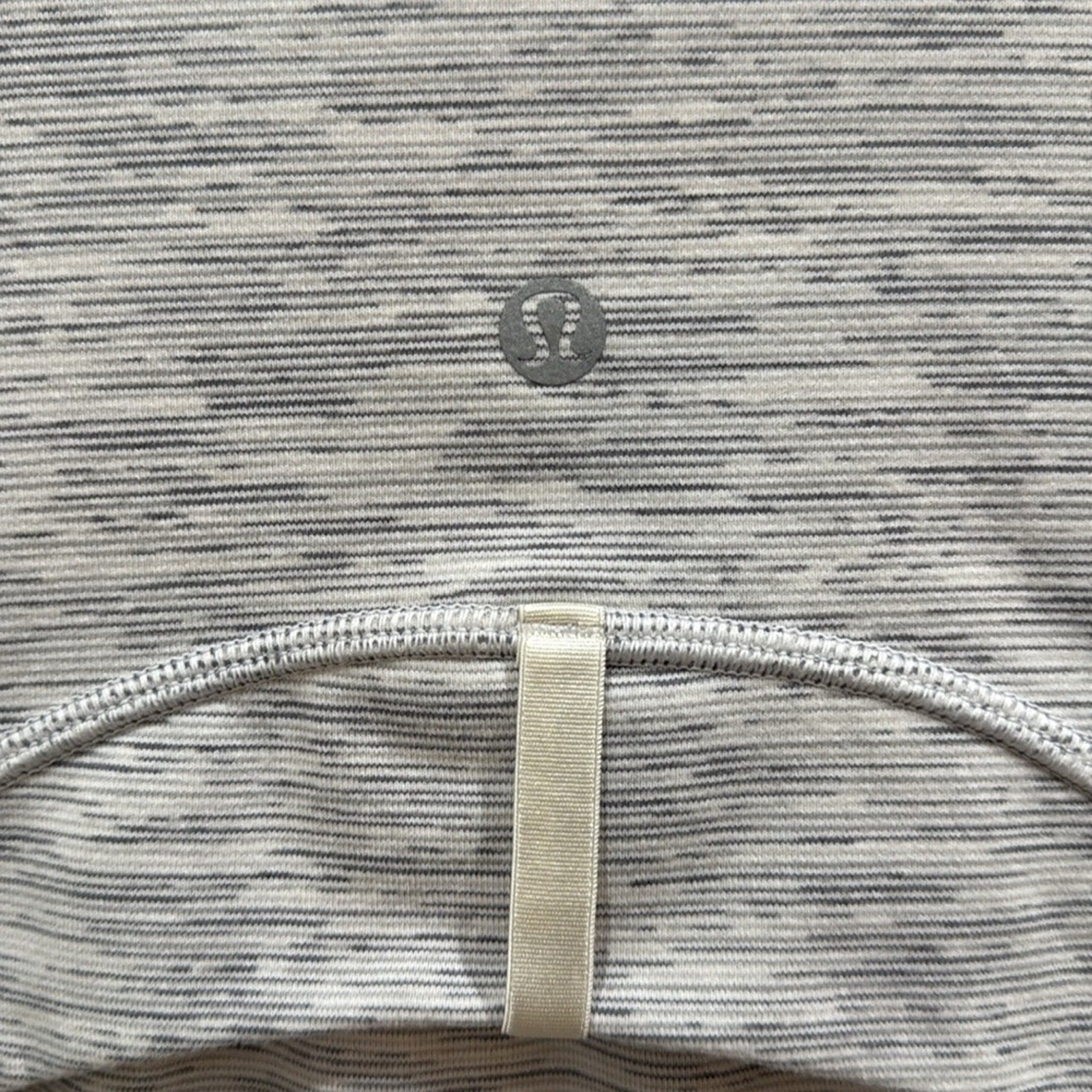 (6872) LULULEMON DEFINE JACKET in Sz 6