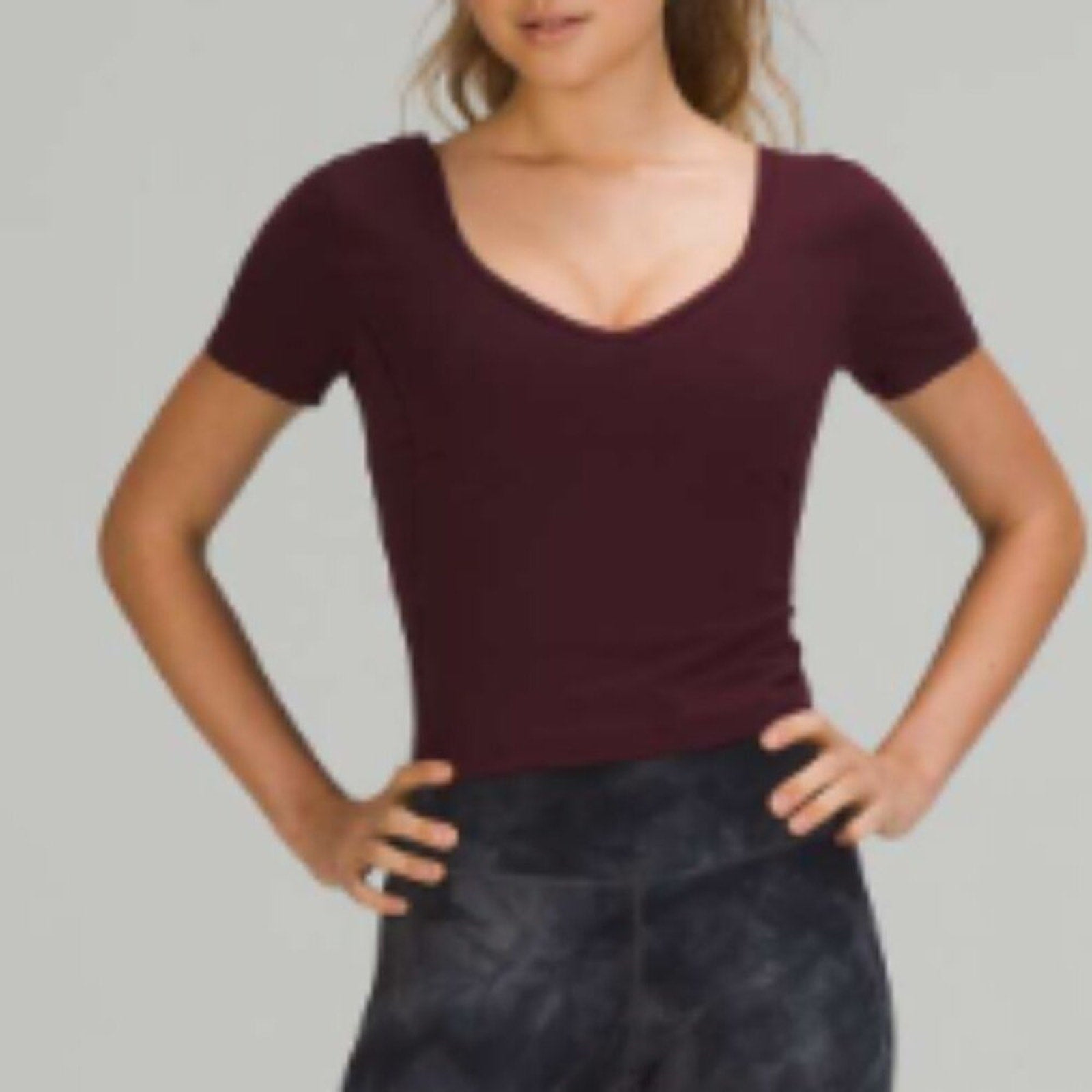 (6187) 🍋  LULULEMON ALIGN TEE P2P=18" Sz 10/12 *EUC in CASISS
