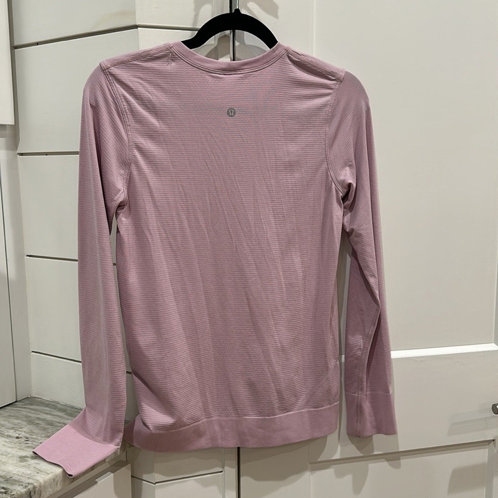 6047 - LULULEMON RUN: Swiftly Tech BREEZE Long Sleeve Crew Sz 6 *EUC