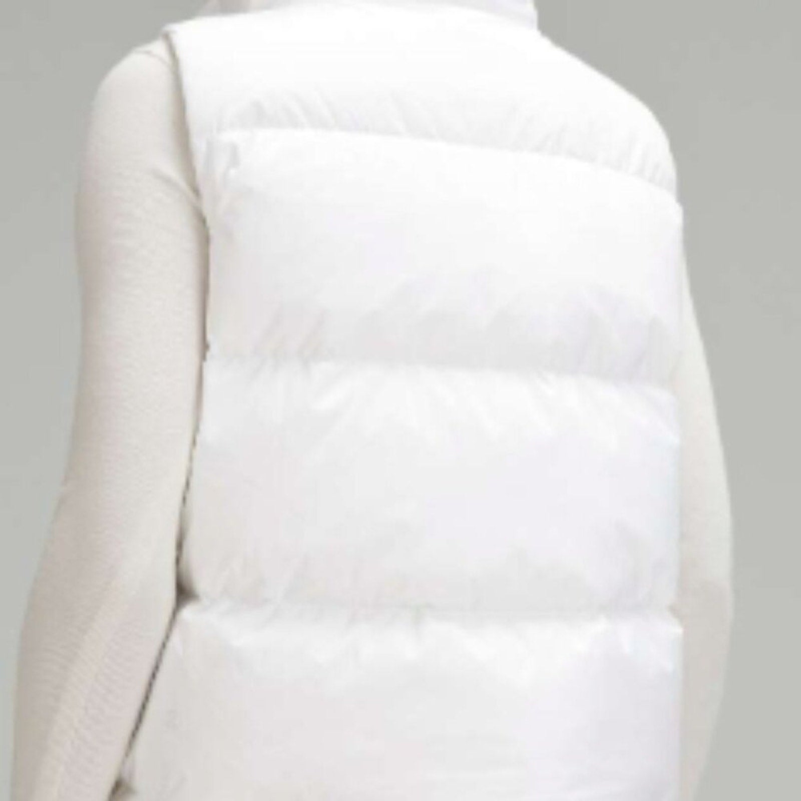 (6331) LULULEMON Wunder Puff Cropped Vest Sz 6 in White