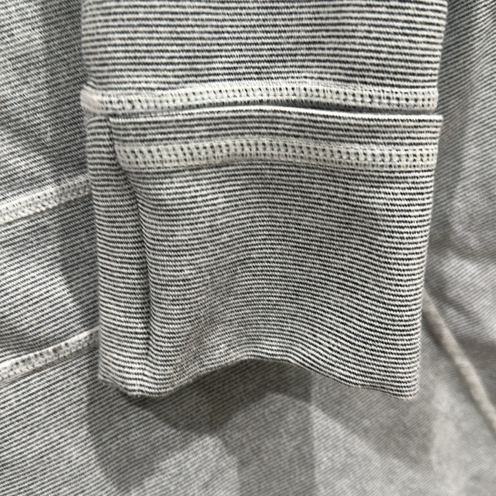 (6235) LULULEMON Define Jacket Sz 8 EUC