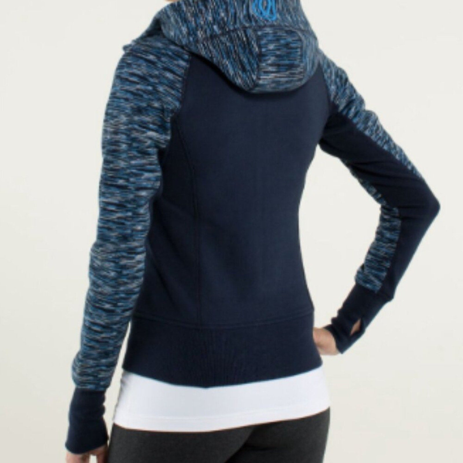 (2486) LULULEMON Scuba Hoodie *Stretch (Lined Hood) P2P=16" **LOVED