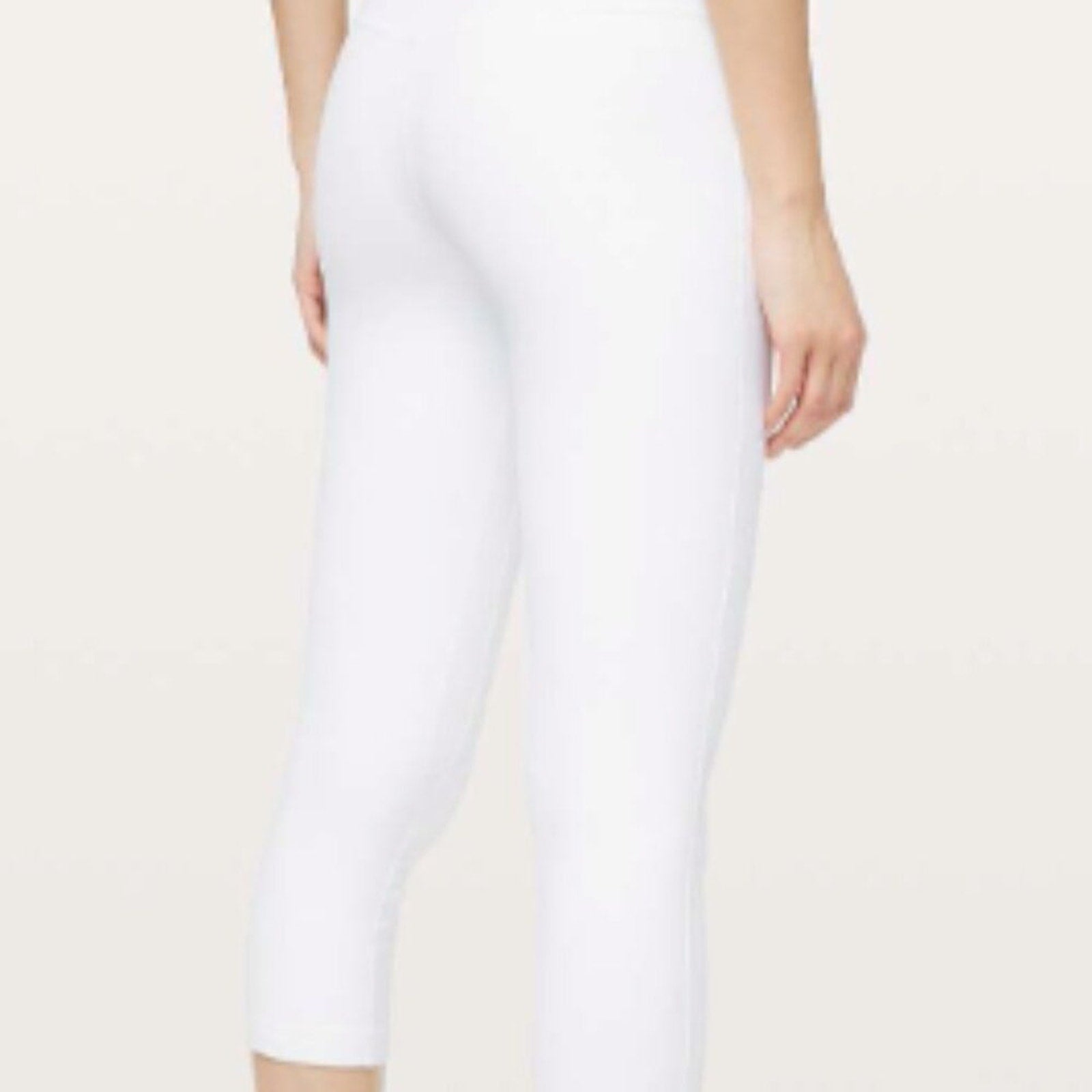 (6284) LULULEMON Align Crop *21" Sz 4 *LOVED