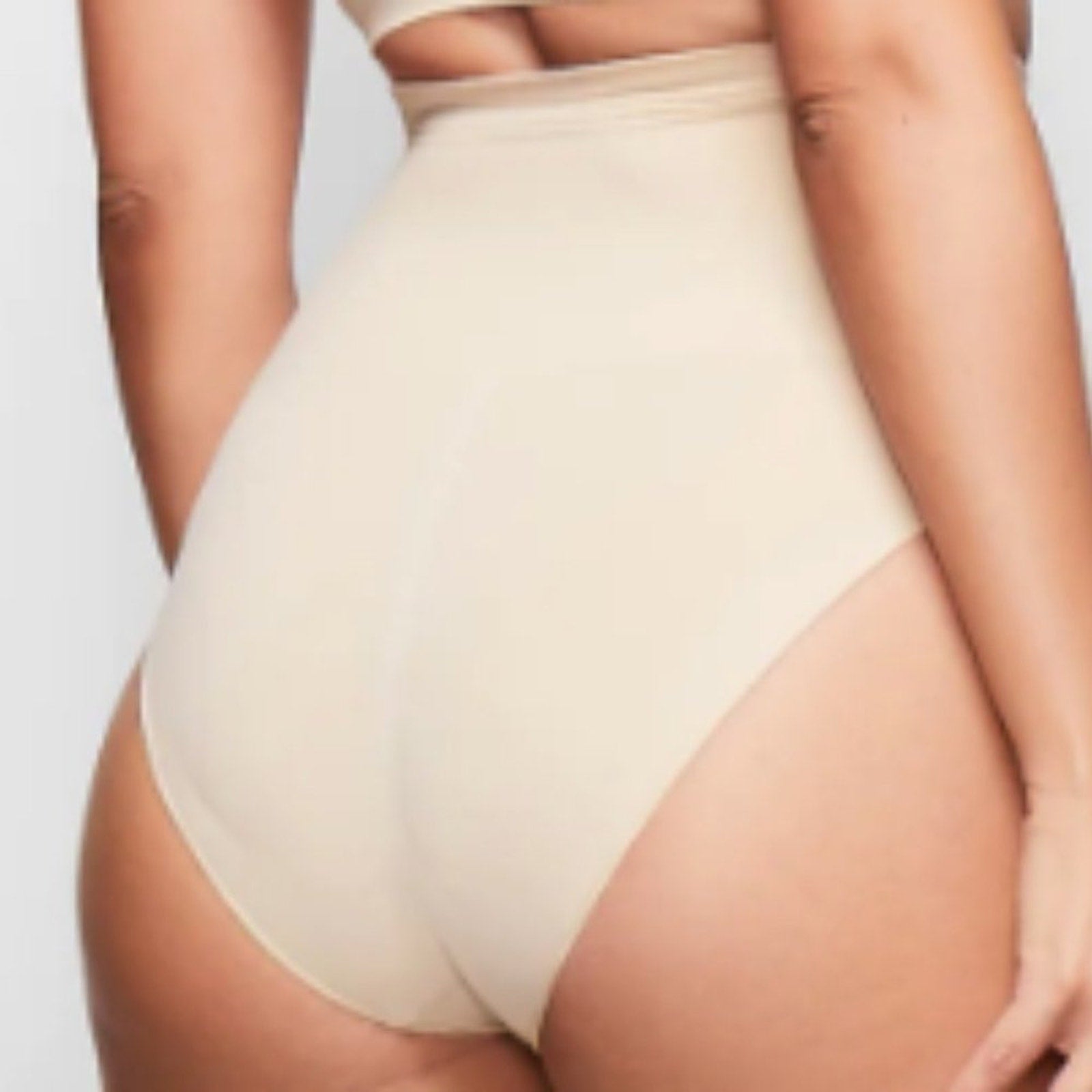 (1191) NWOT SKIMS SEAMLESS SCULPT MID-WAISTED BRIEF - CLAY in XL