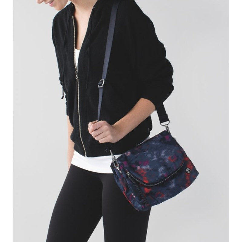 0095 LULULEMON Party Om Bag Simple Blooms Regal Plum Multi / Naval Blue *RARE