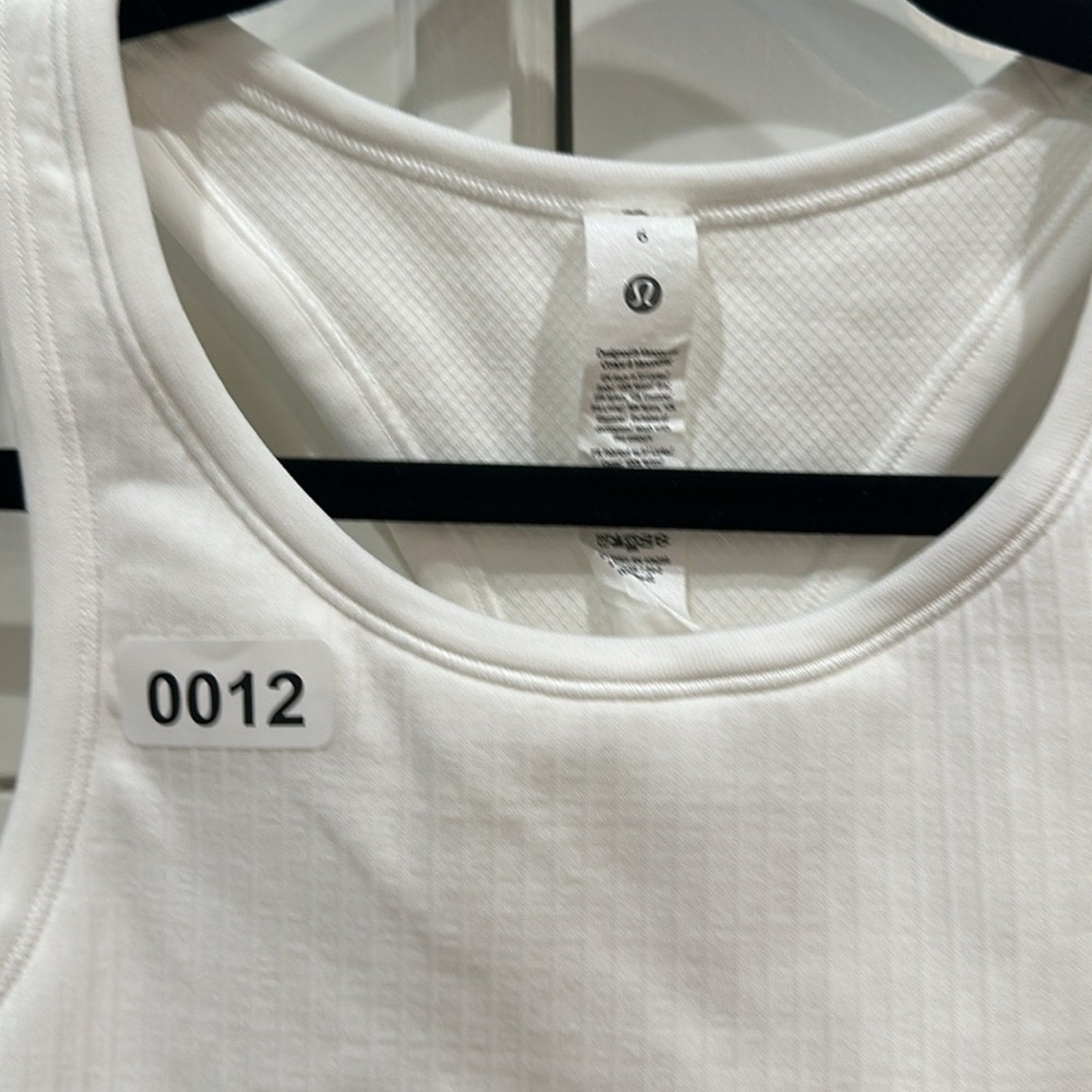 11 - Lululemon Ebb To Street Racerback Crop Tank Sz 6