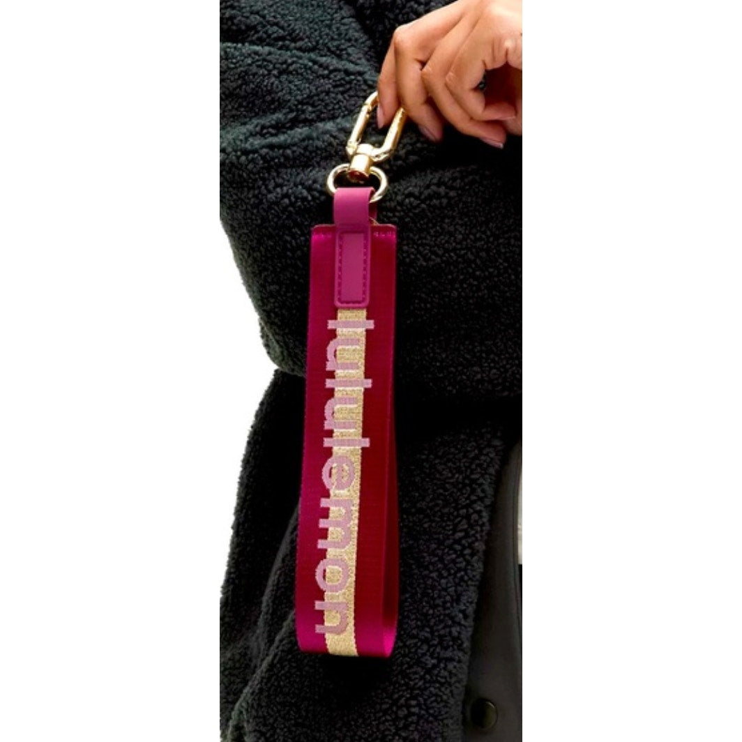 6492  NWT Lululemon Never Lost Keychain- DELUXE/GOLD *SPARKLES