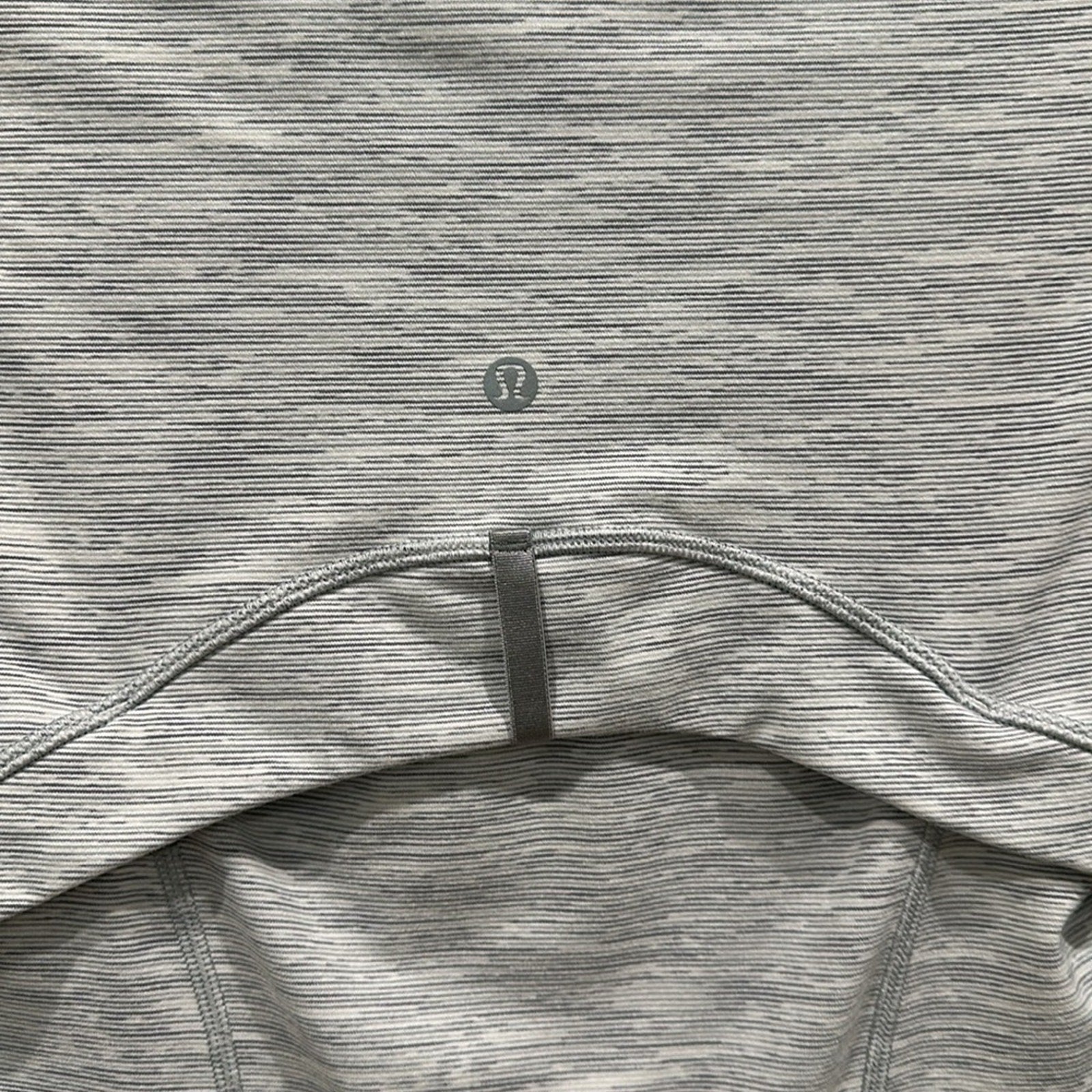 (6240) LULULEMON Define Jacket Sz 8 *EUC