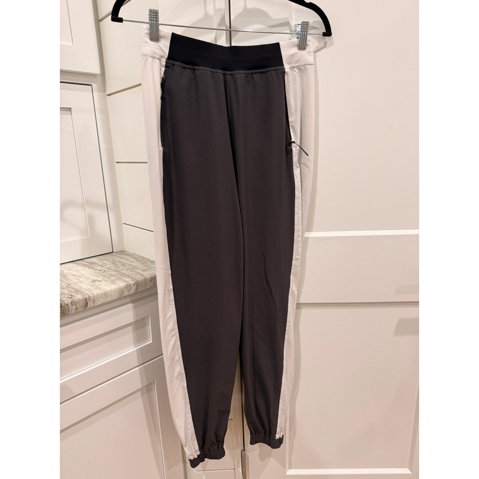 347 LULULEMON  Adapted State High-Rise Jogger: Colourblock Black / White Sz 6