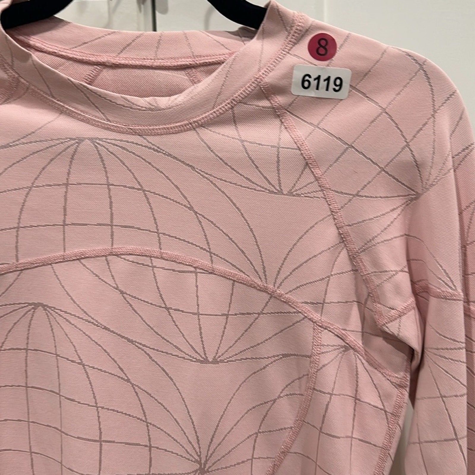 6119/6120 Lululemon Rare Women’s Long Sleeve Size 8