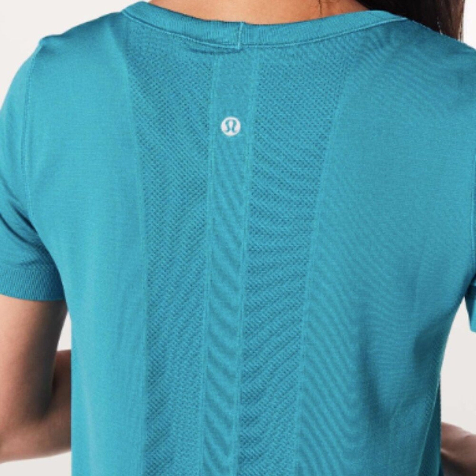 (6003)  🍋 LULULEMON RUN: Swiftly Tech Short Sleeve (Breeze) *Relax Sz 6 **LOVED