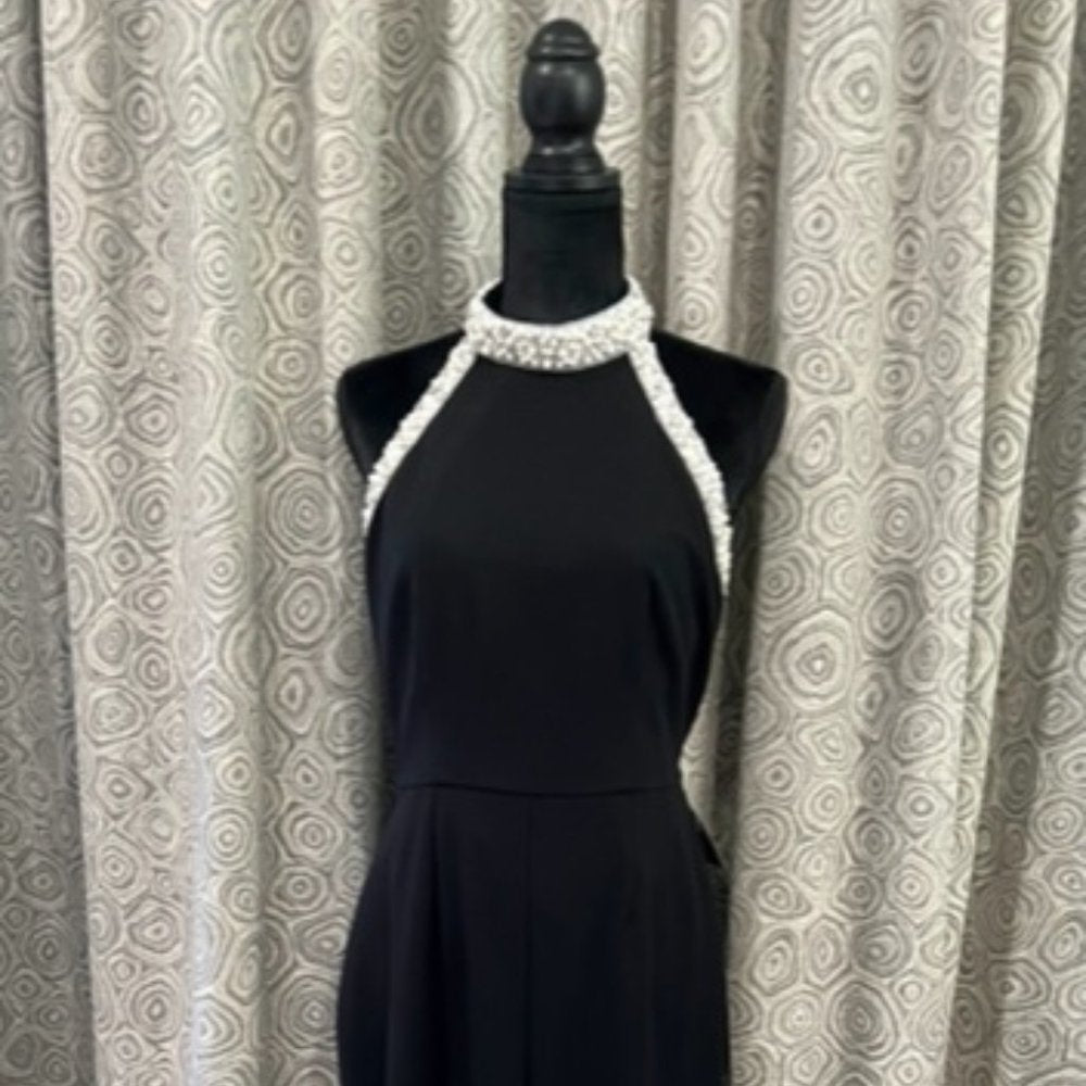 🆕  NWT ADRIANNA PAPELL Faux Pearl-Collar Black Jumpsuit Size 8