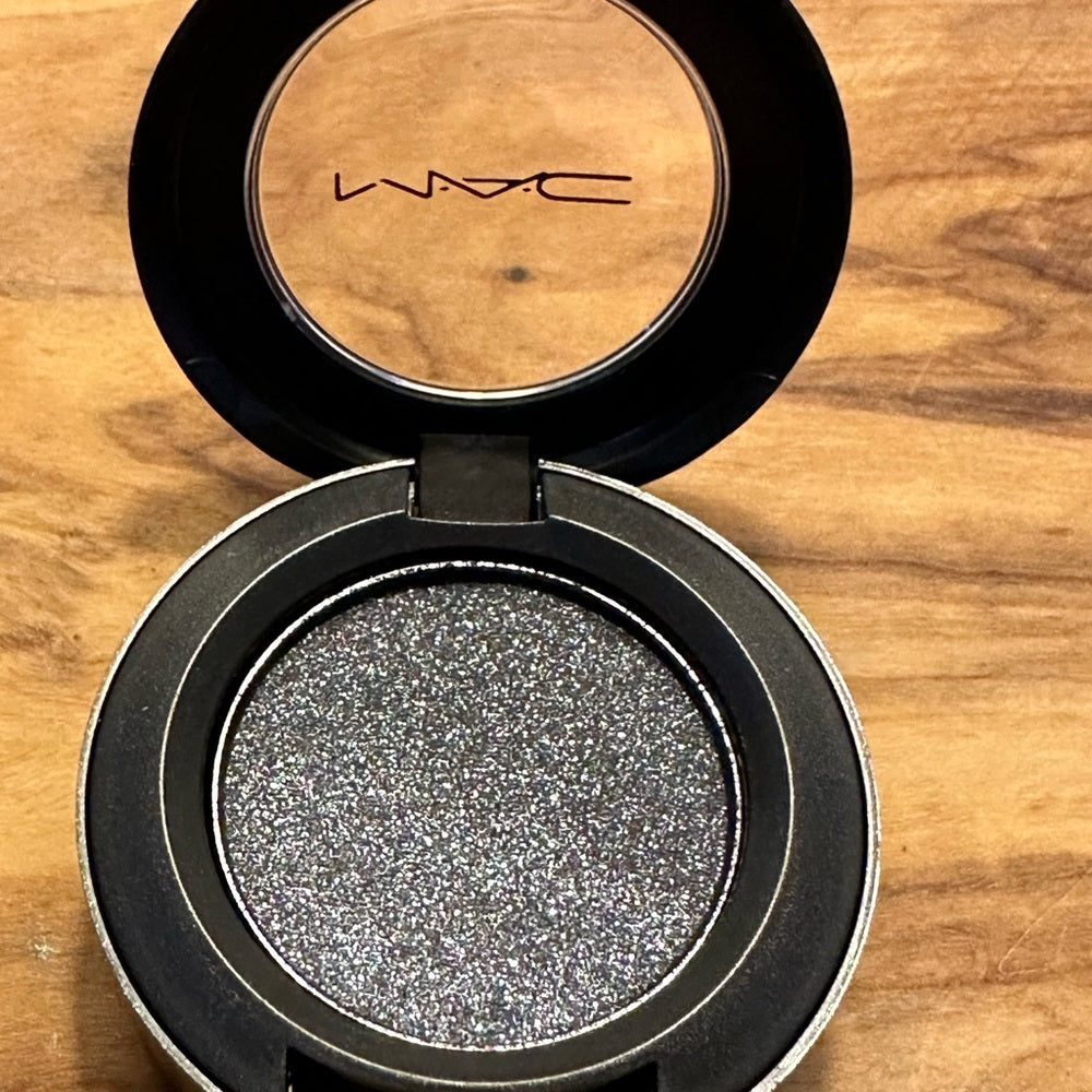 NIB MAC COSMETICS - eyeshadow - retired colors