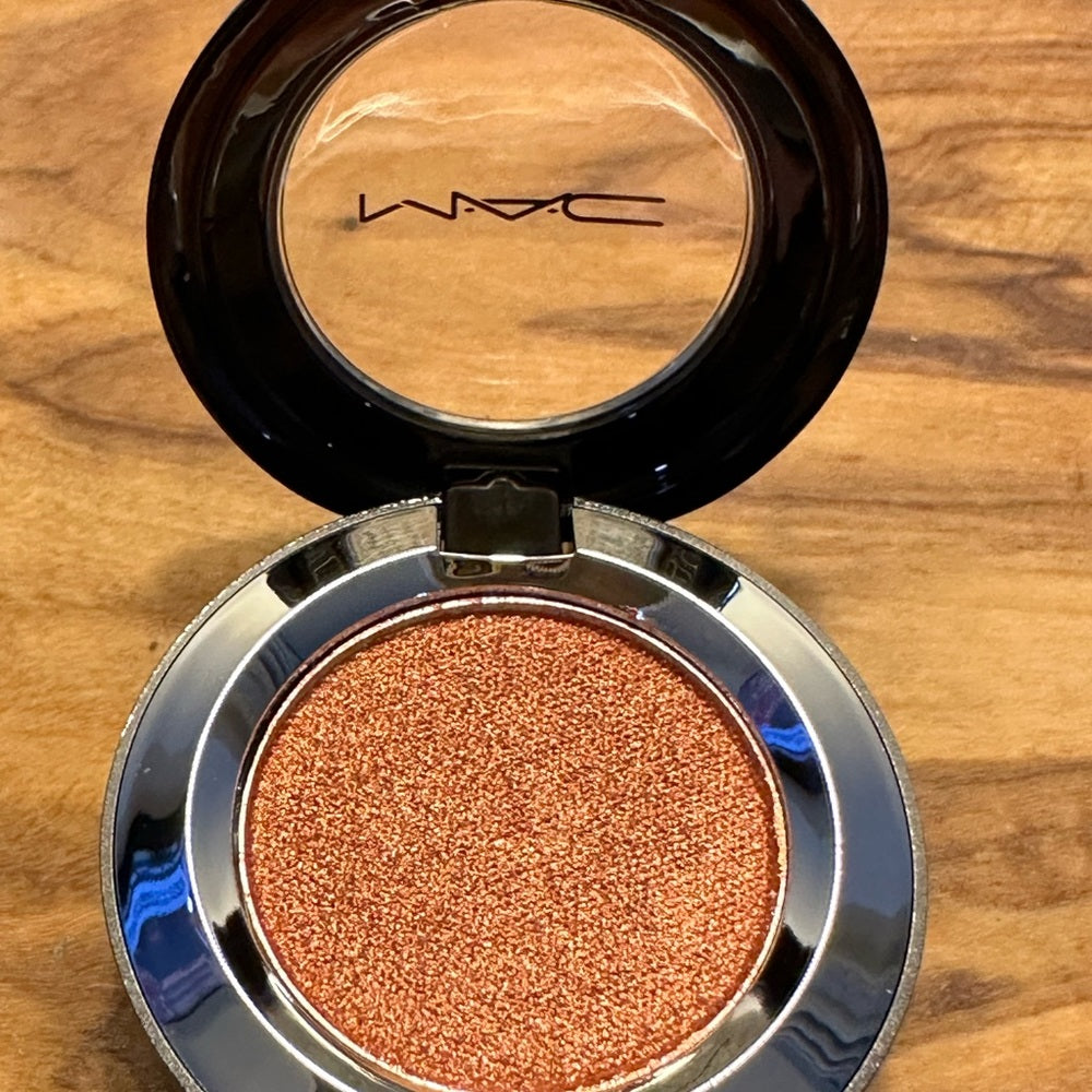 NIB MAC COSMETICS - eyeshadow - retired colors