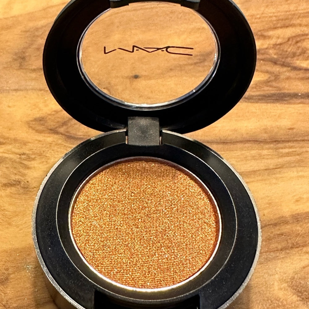 NIB MAC COSMETICS - eyeshadow - retired colors
