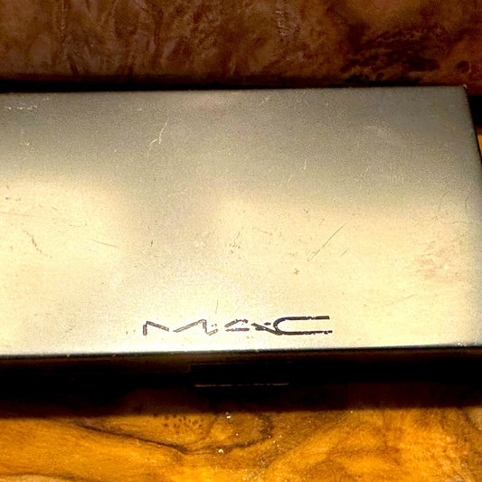 MAC COSMETICS - wear/tear- LIP PALETTE SIX/1