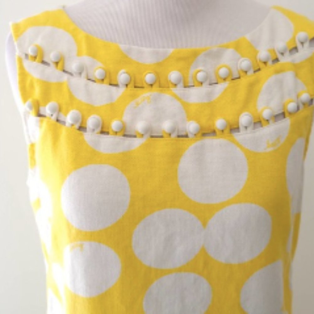 Lilly Pulitzer Linen Shift Dress Yellow Polka Dot Mod Buttons Sleeveless Sz 8