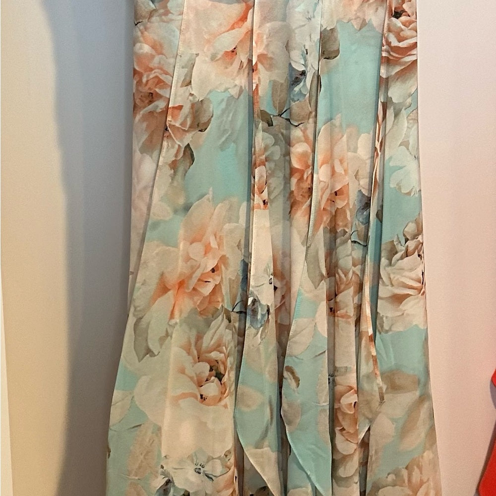 (76) CALVIN KLEIN TIERED LAYERED GOWN Sz 10