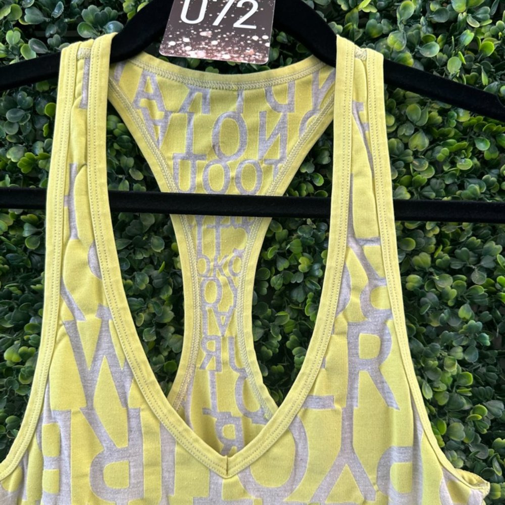 (72) 🍋 LULULEMON Love Tank *Rare Find sz6
