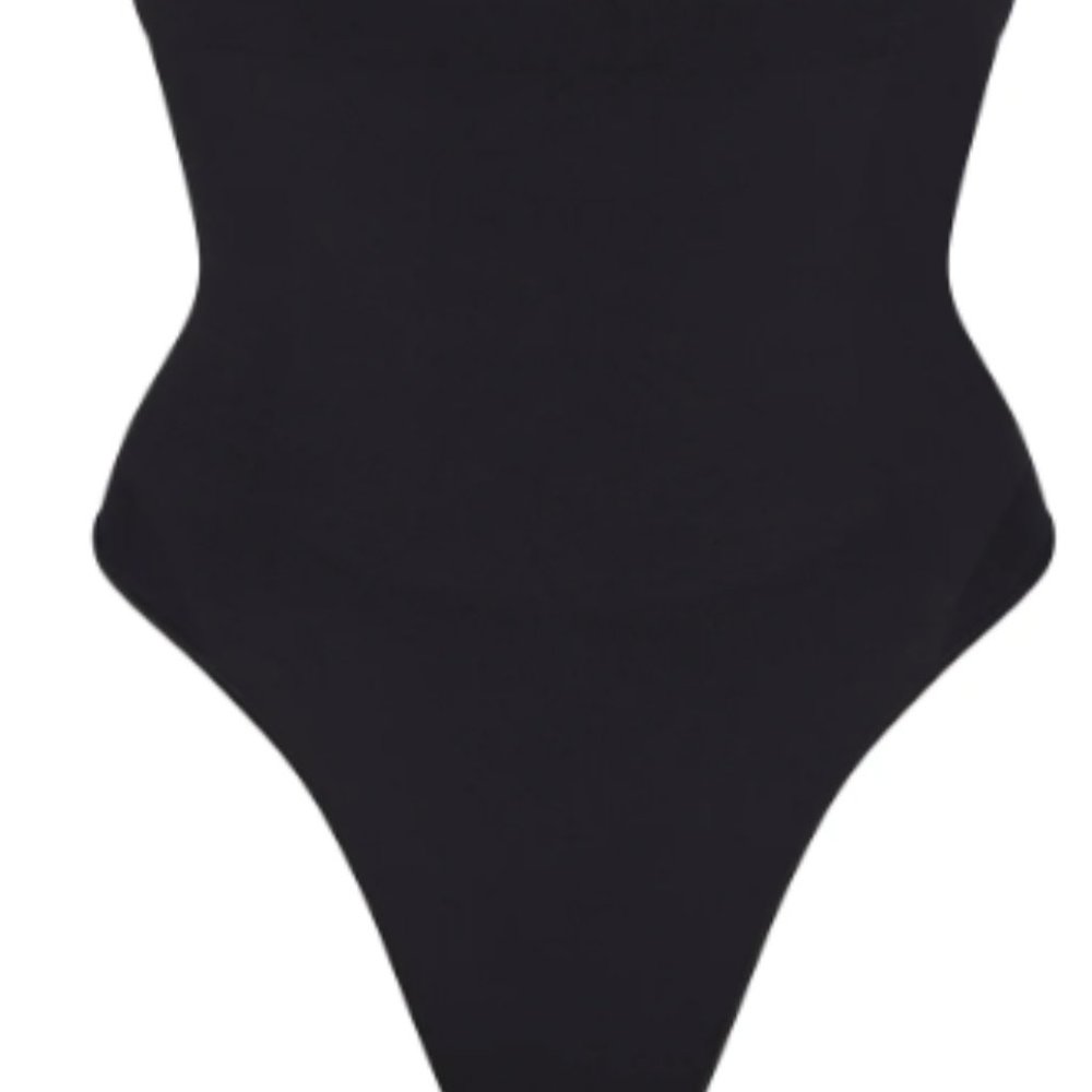 (2219/2456/2457) SKIMS NWT SEAMLESS SCULPT HIGH-WAISTED THONG in ONYX