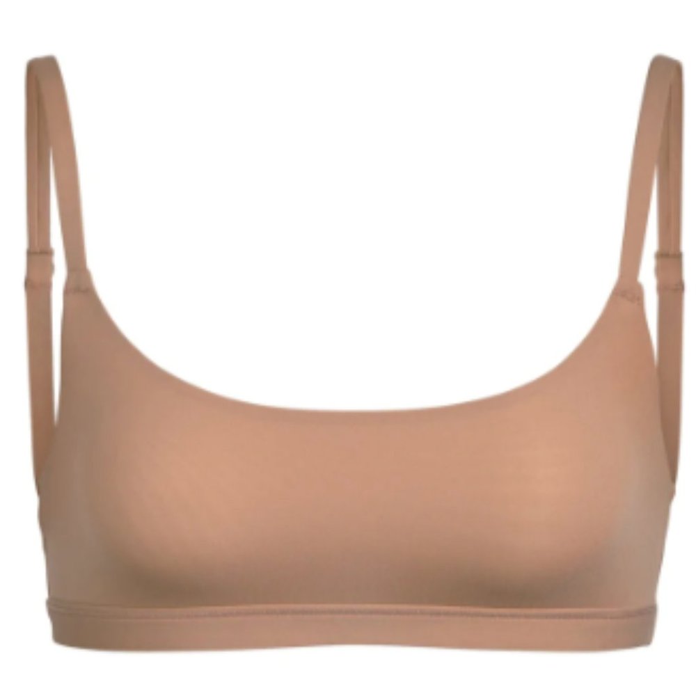 (2221/2222) SKIMS NWT FITS EVERYBODY  SCOOP BRALETTE in CLAY