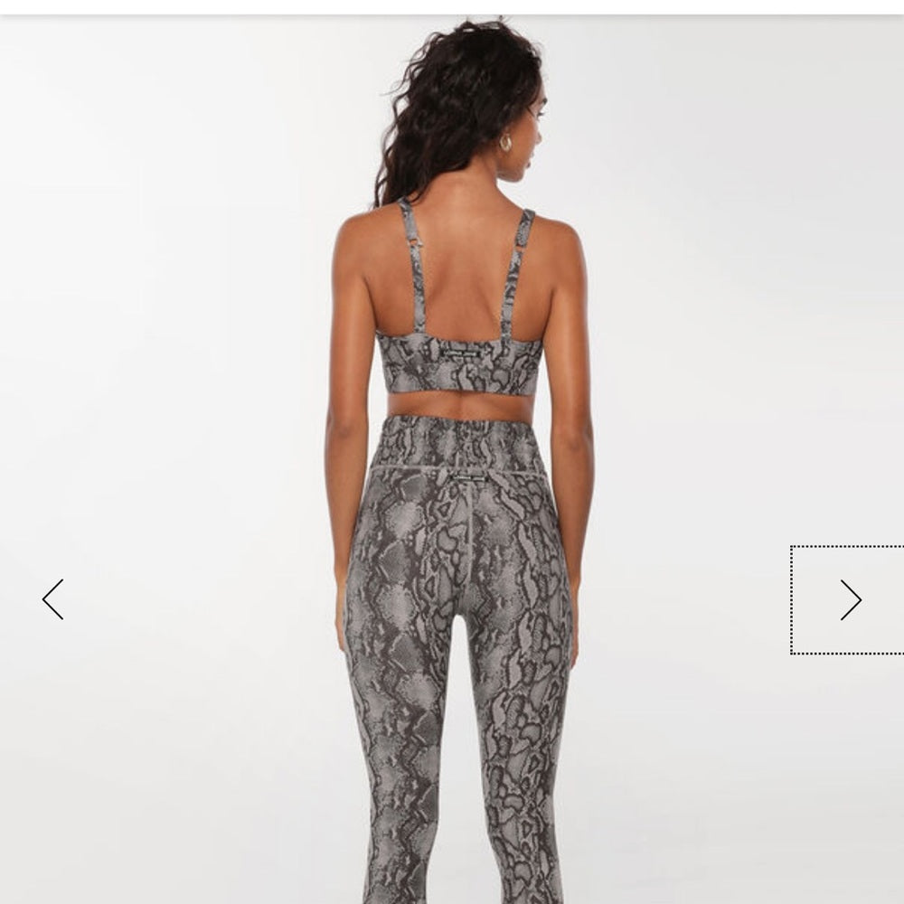 (1154) Lorna Jane python ankle biter leggings