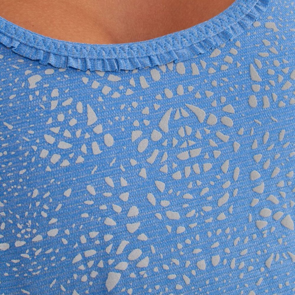 (1159) Lululemon Run: Silver Bullet Sleeveless Tech