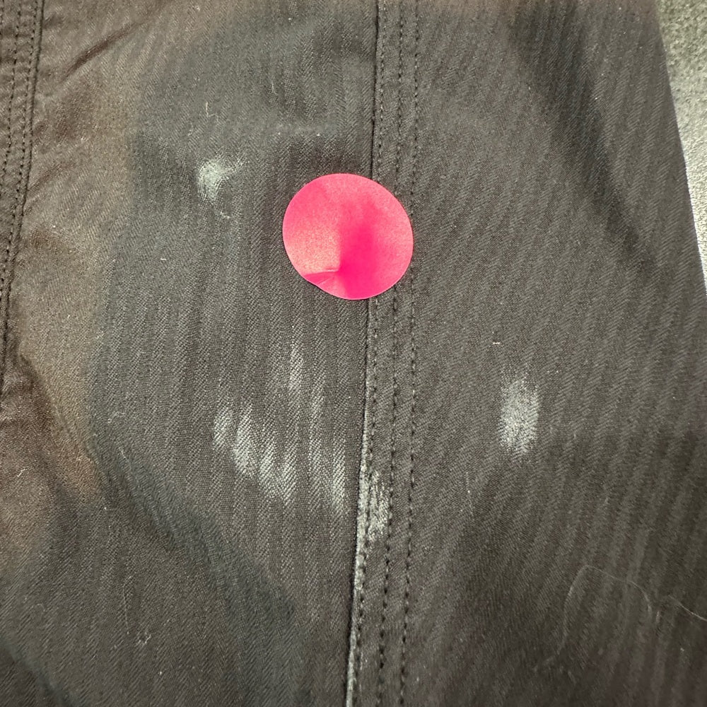 (1165) 🍋 LULULEMON STREET to STUDIO PANT (FLAW-Iron Mark/Sm Rip)