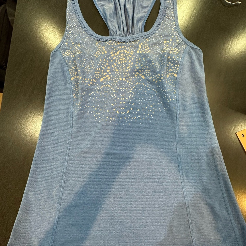 (1159) Lululemon Run: Silver Bullet Sleeveless Tech