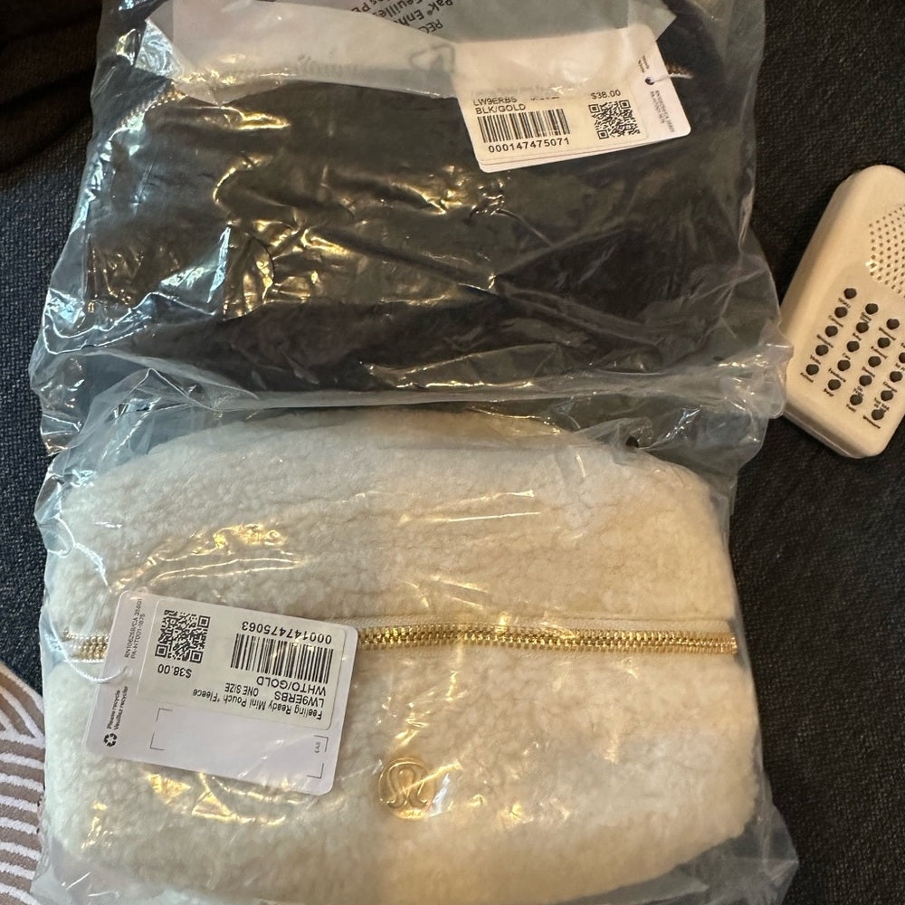 (2321) 🍋 NWT LULULEMON EVERYWHERE Belt Bag 1L IN FLEECE