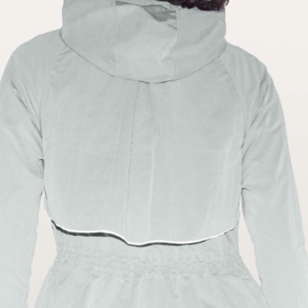 (2289) LULULEMON Pack & Glyde Jacket Sz 6