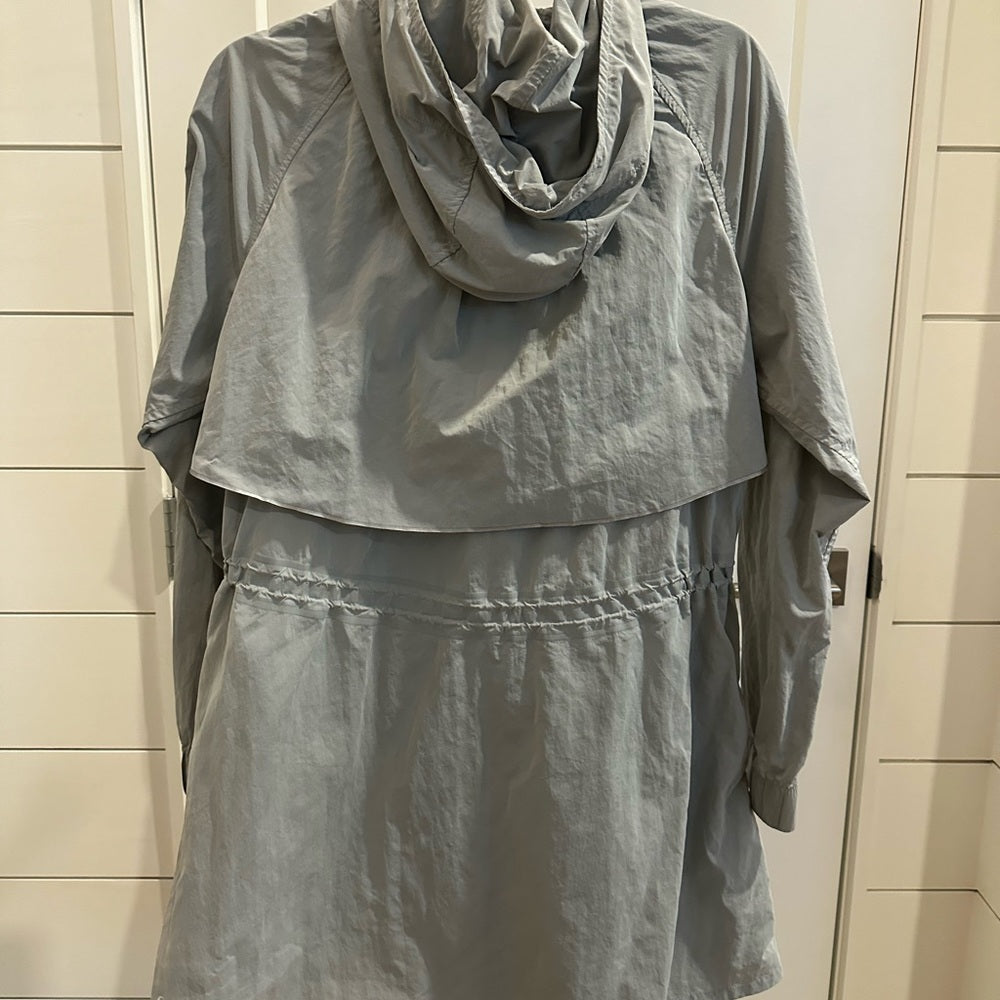 (2289) LULULEMON Pack & Glyde Jacket Sz 6