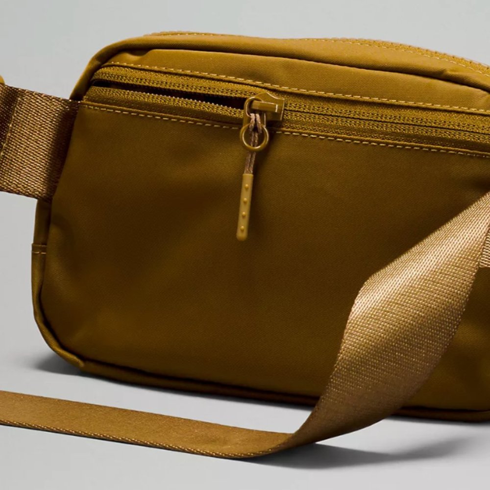 (2313) NWT LULULEMON Everywhere Belt Bag 1L in BURNT CARAMEL (SOLD OUT ONLINE)