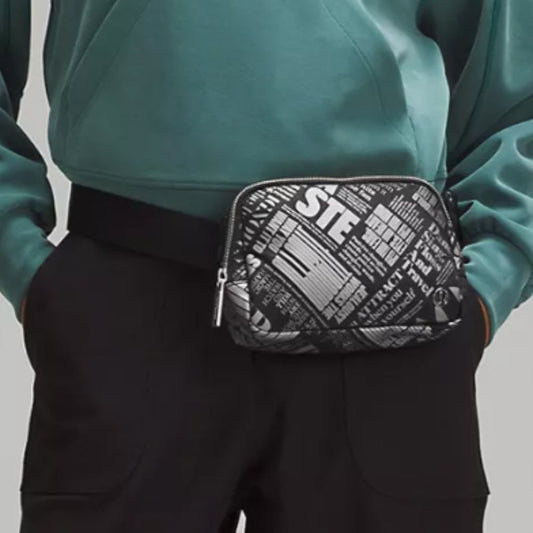 (2303/2304) NWT LLL Everywhere Belt Bag 1L Manifesto Print *** ANNIV EDITION